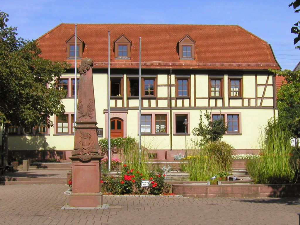 Rathaus Großrinderfeld (09/2002)
