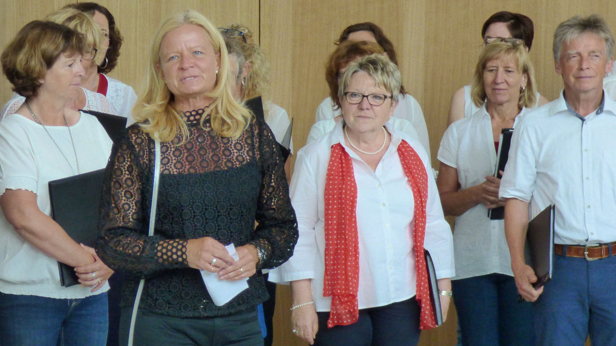 Auch Bürgermeisterin Anette Schmidt begrüßt die Gäste