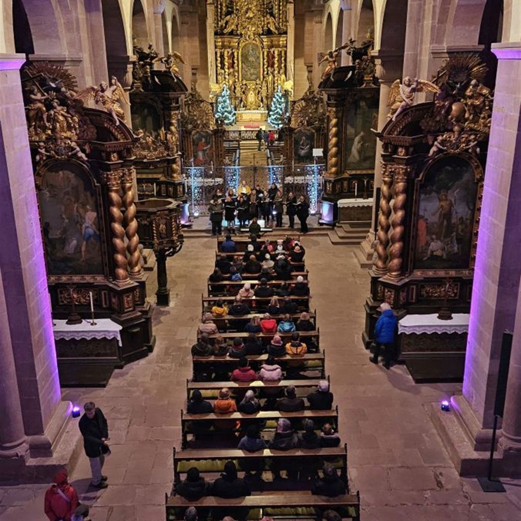 Konzert in der Bronnbacher Klosterkirche während des Weihnachtsmarktes
